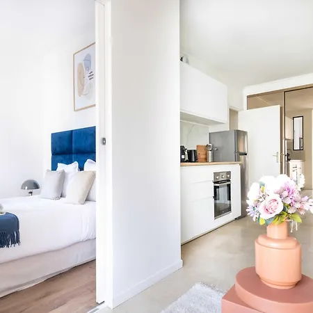 Chic Parisian 1-bedroom In Vibrant 10th Arr - Mobility Lease דירה *
