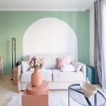 דירה Chic Parisian 1-bedroom In Vibrant 10th Arr - Mobility Lease פריז