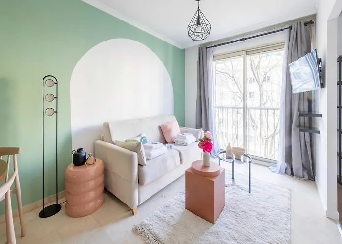 Chic Parisian 1-bedroom In Vibrant 10th Arr - Mobility Lease פריז